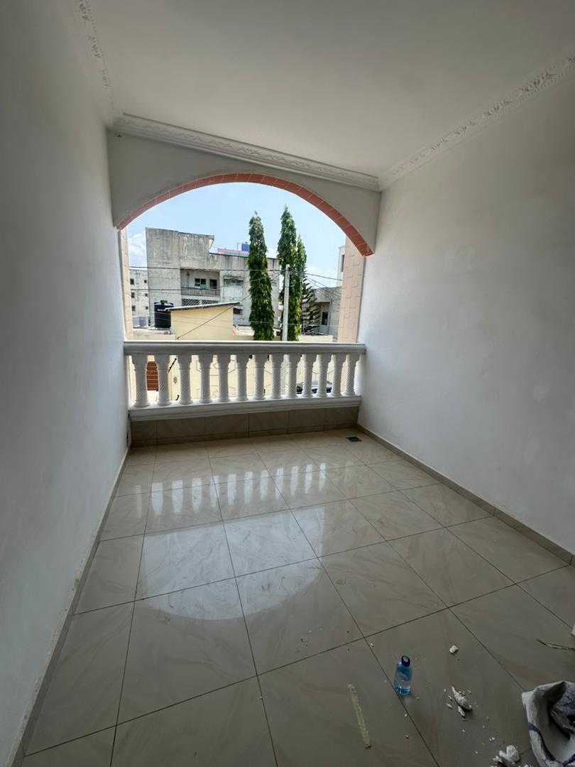 Appartement Entrée personnelle à louer à Cotonou Fidjrossè