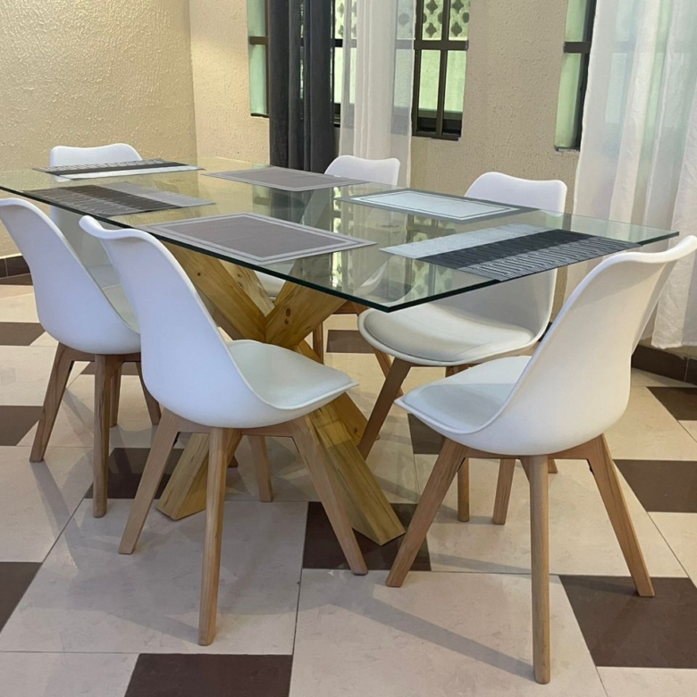 Appartement meublé avec balcon personnel à louer à Cotonou Fidjrossè Plage