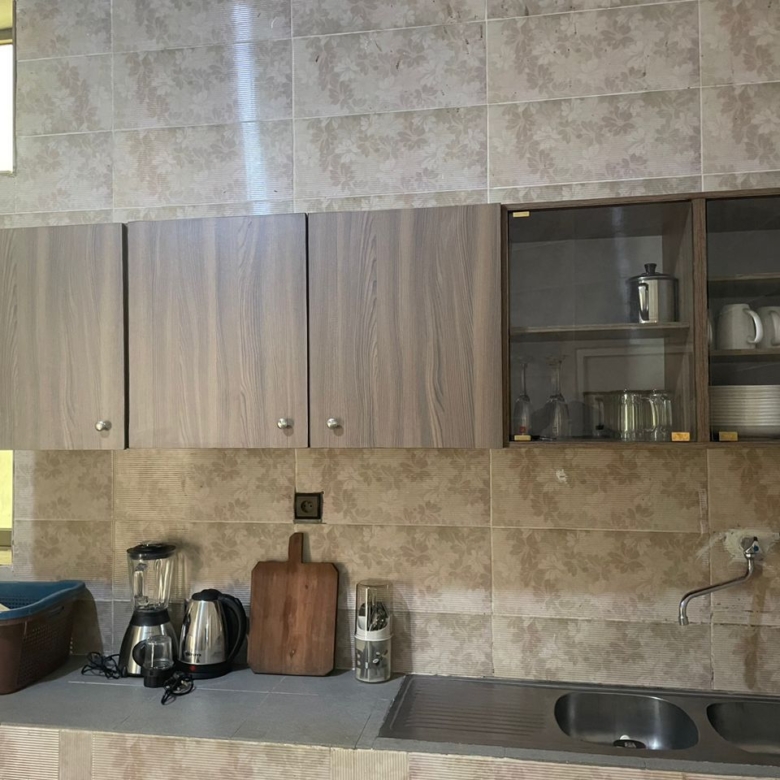 Appartement meublé avec balcon personnel à louer à Cotonou Fidjrossè Plage