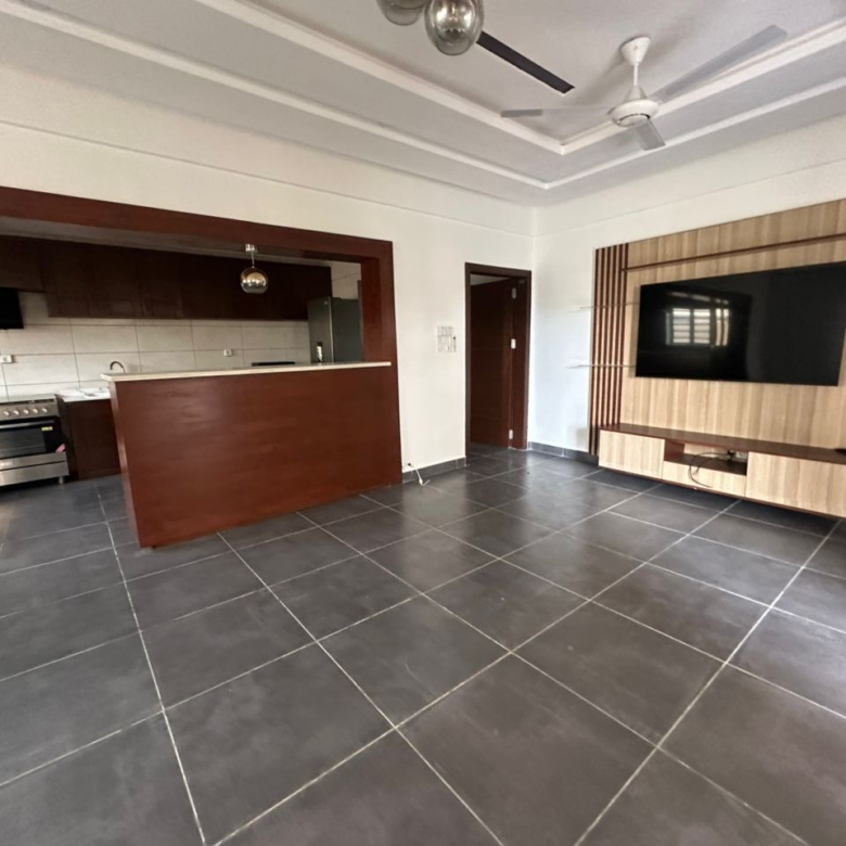 Entrée Personnelle à louer à Cotonou Fidjrossè Plage (19)