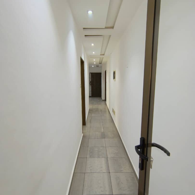 Entrée personnelle à louer à Cotonou Haie-Vive