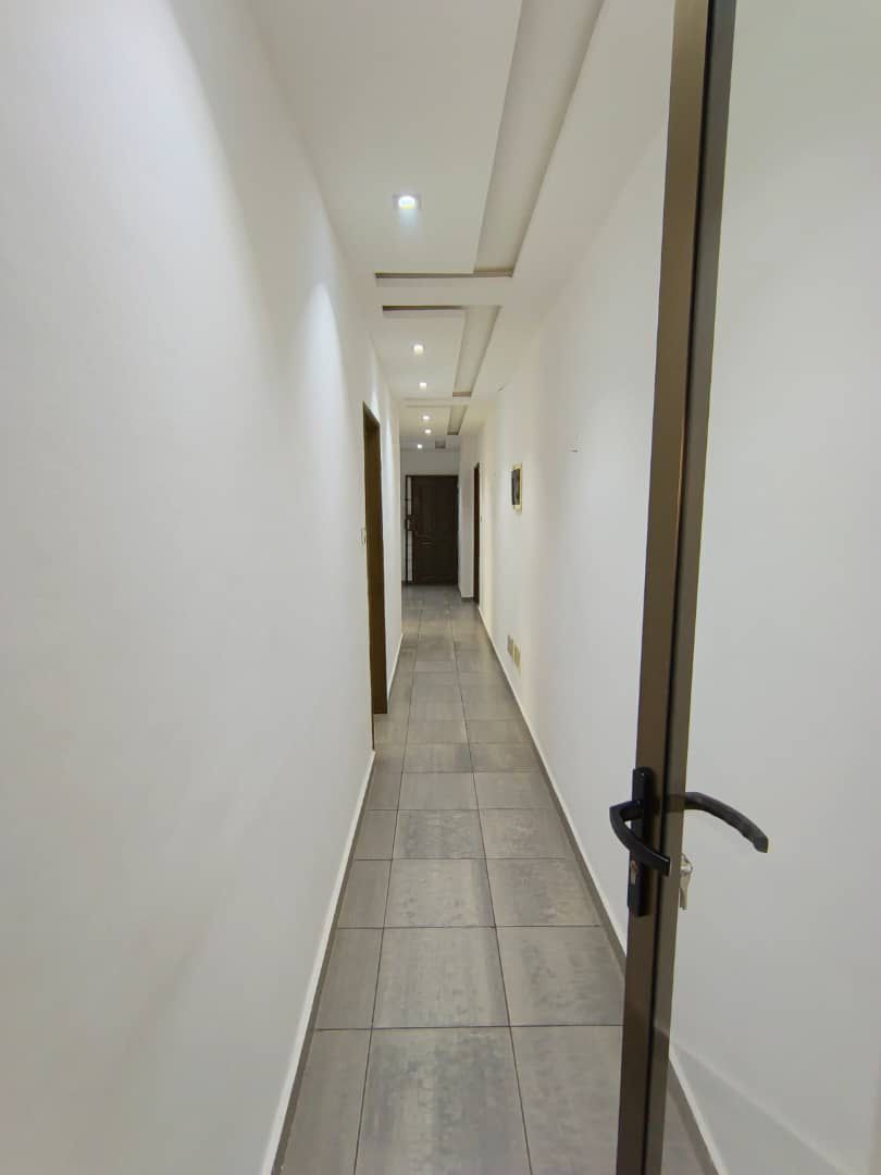 Entrée personnelle à louer à Cotonou Haie-Vive