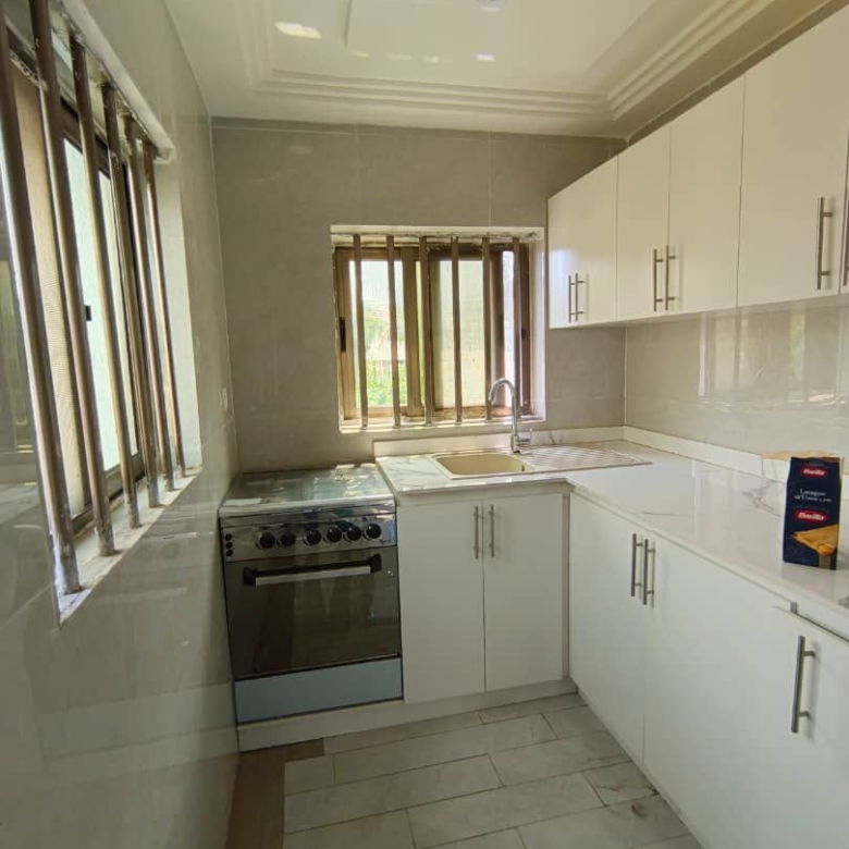 Entrée personnelle à louer à Cotonou Haie-Vive