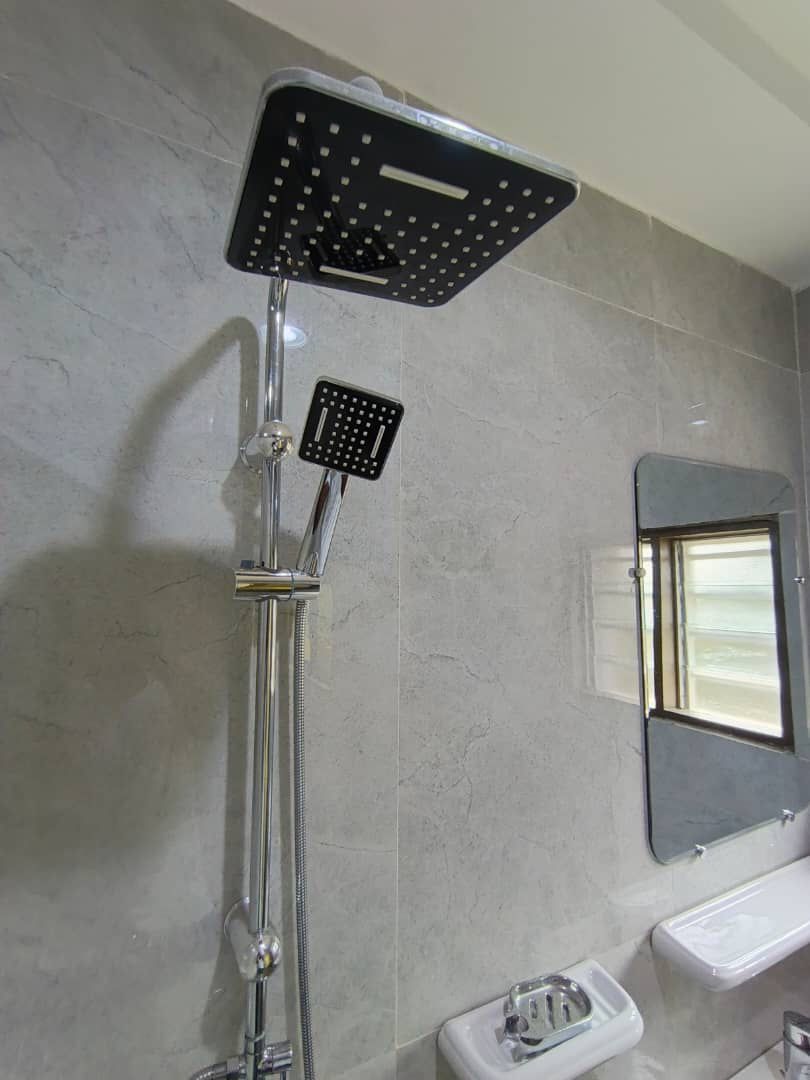 Entrée personnelle à louer à Cotonou Haie-Vive