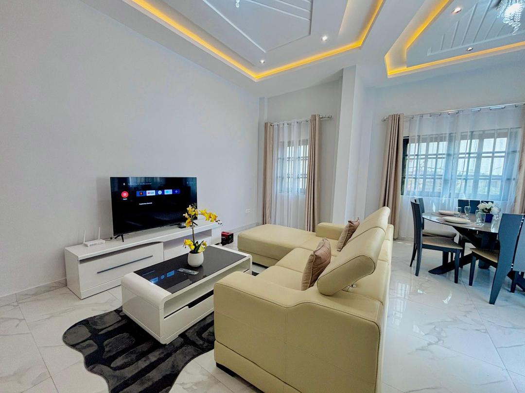 Villa meublée à louer à Cotonou Fidjrossè (55)