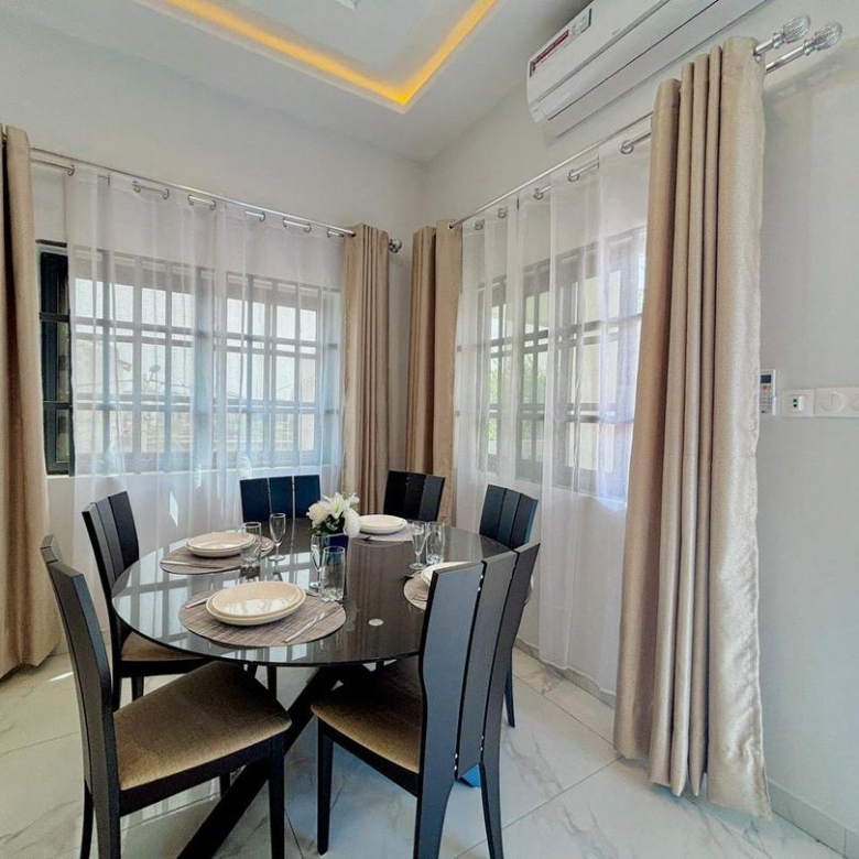 Villa meublée à louer à Cotonou Fidjrossè (55)