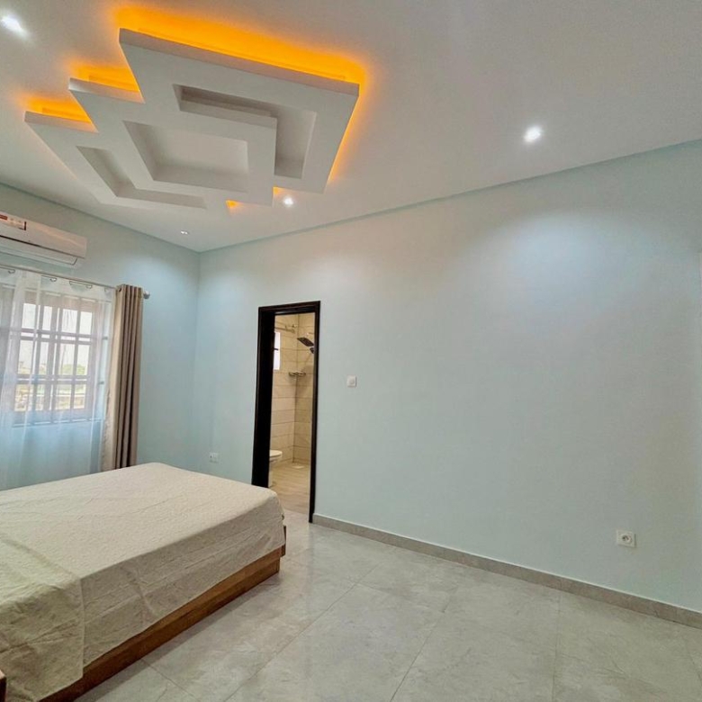 Villa meublée à louer à Cotonou Fidjrossè (55)