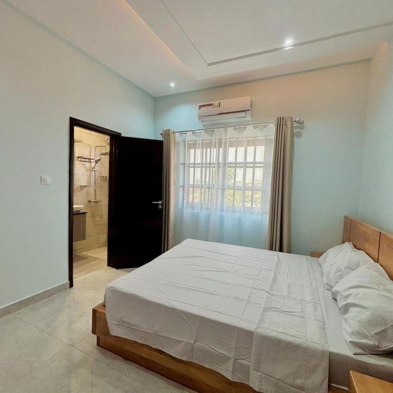 Villa meublée à louer à Cotonou Fidjrossè (55)