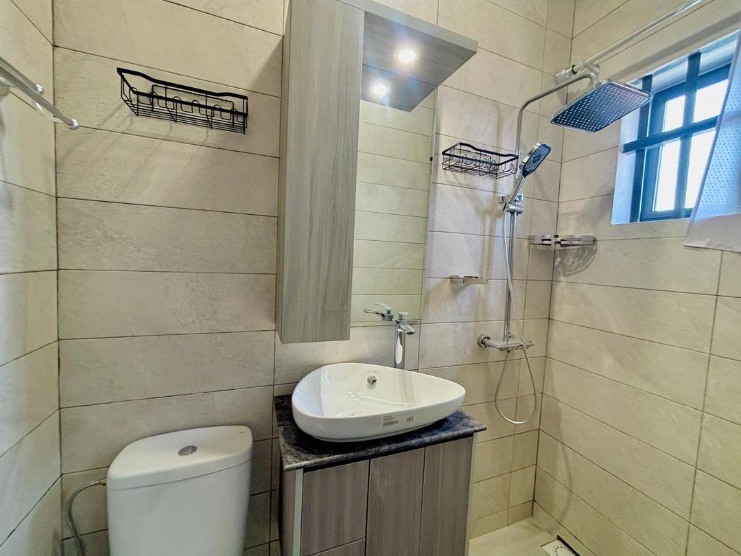 Villa meublée à louer à Cotonou Fidjrossè (55)