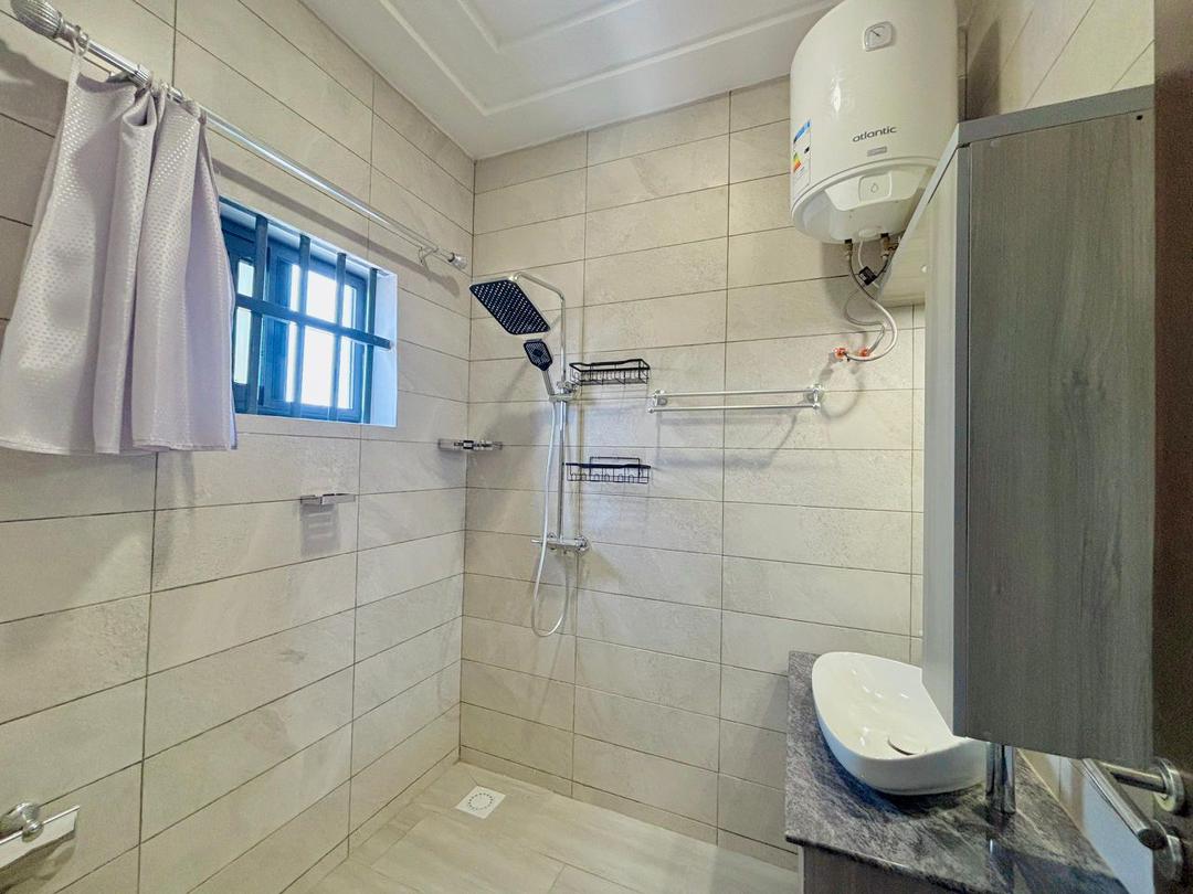 Villa meublée à louer à Cotonou Fidjrossè (55)