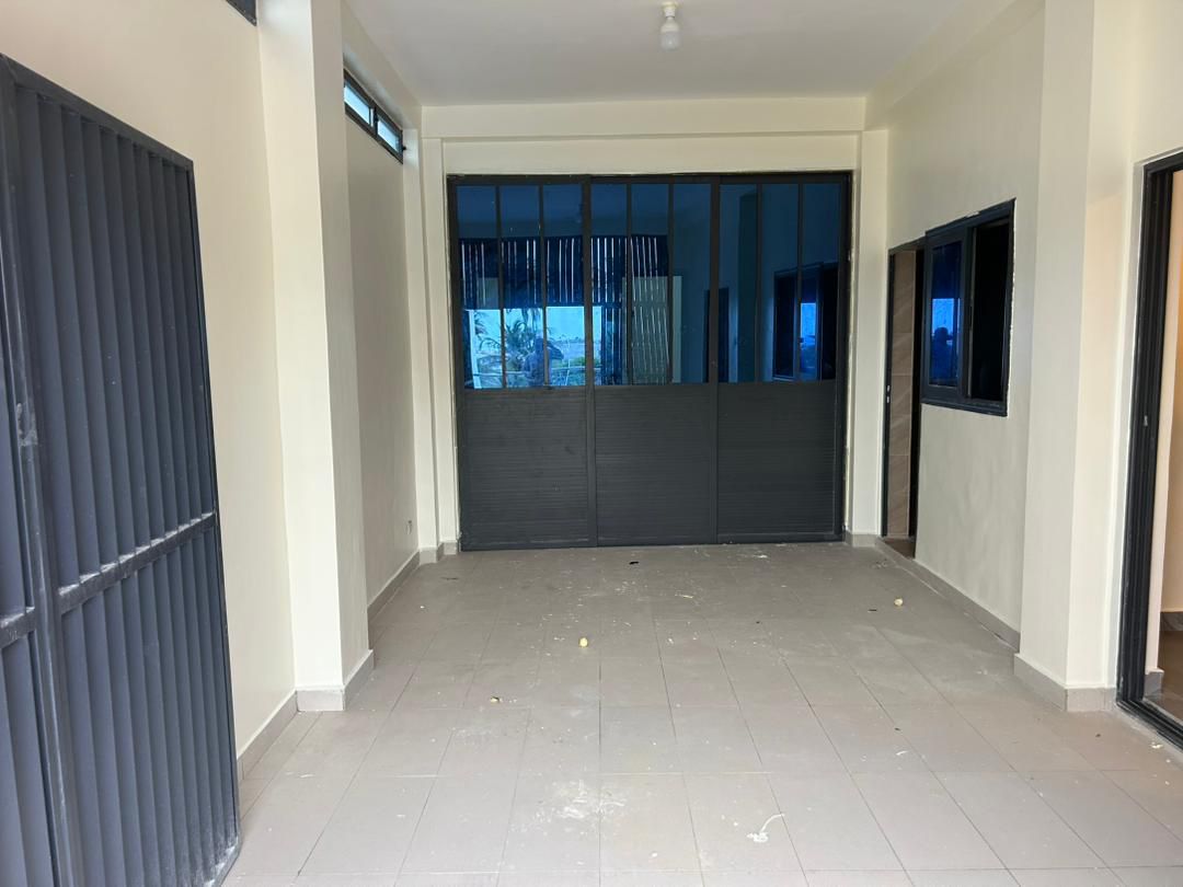 Appartements nouvelle construction avec Terrasse à louer à Cotonou Fidjrossè Plage