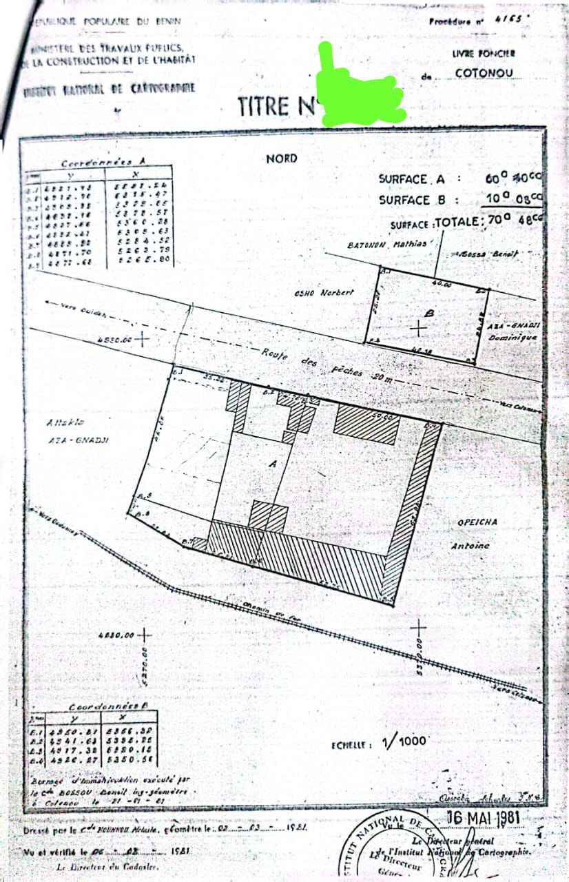 Dommaine de 7000 m2 à vendre à Cotonou Fidjrossè ADJAHA