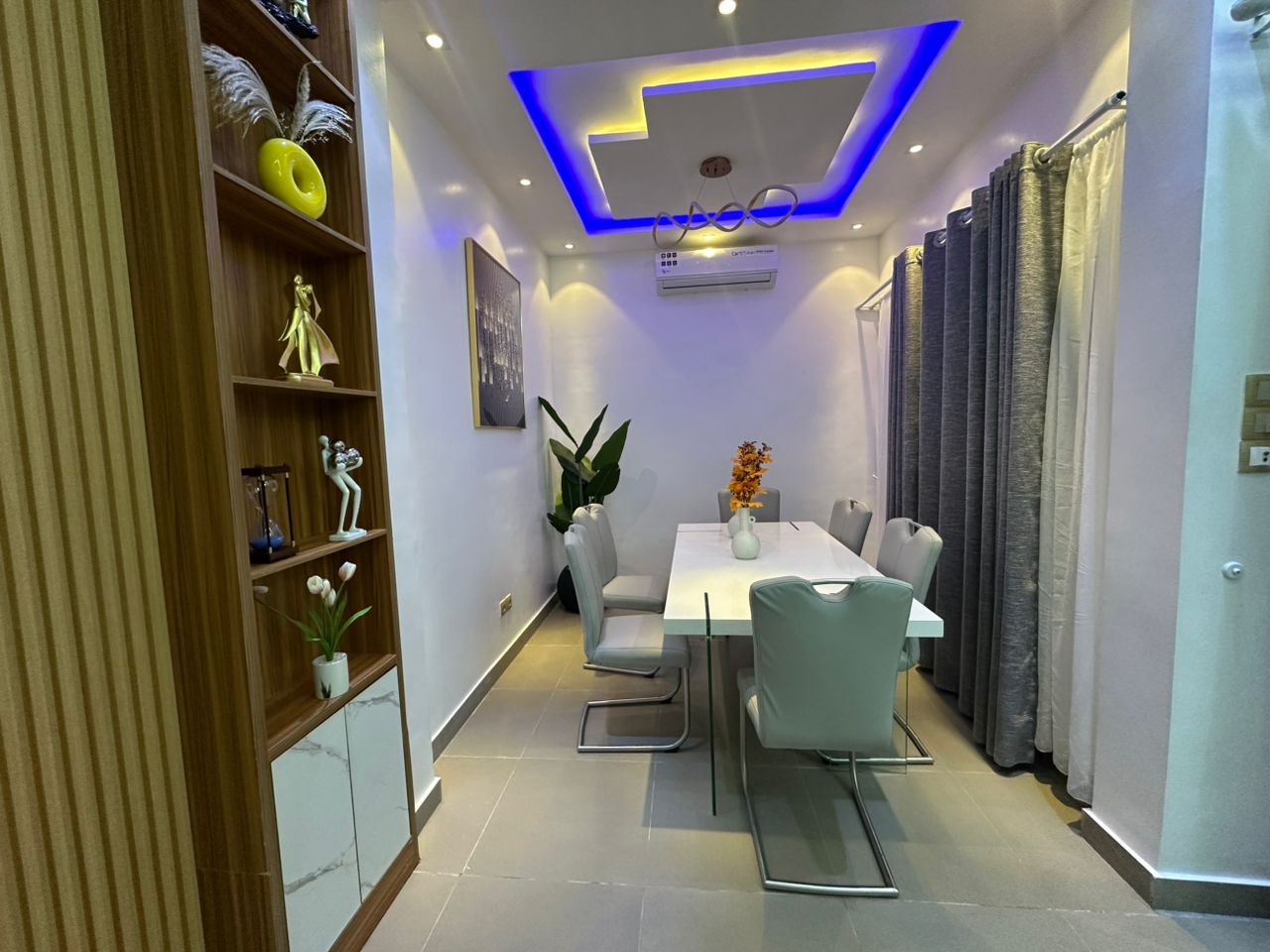 Entrée personnelle meublée à louer à Cotonou Fidjrossè Plage (8)