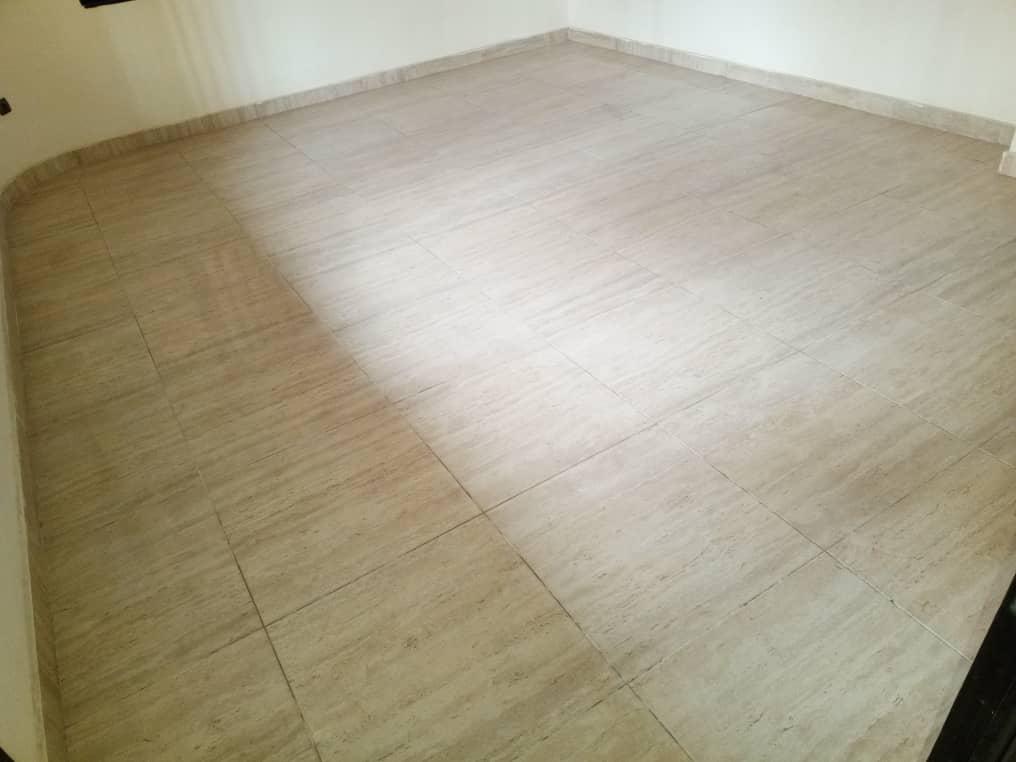 Entrée personnelle moderne à Cotonou Fidjrossè