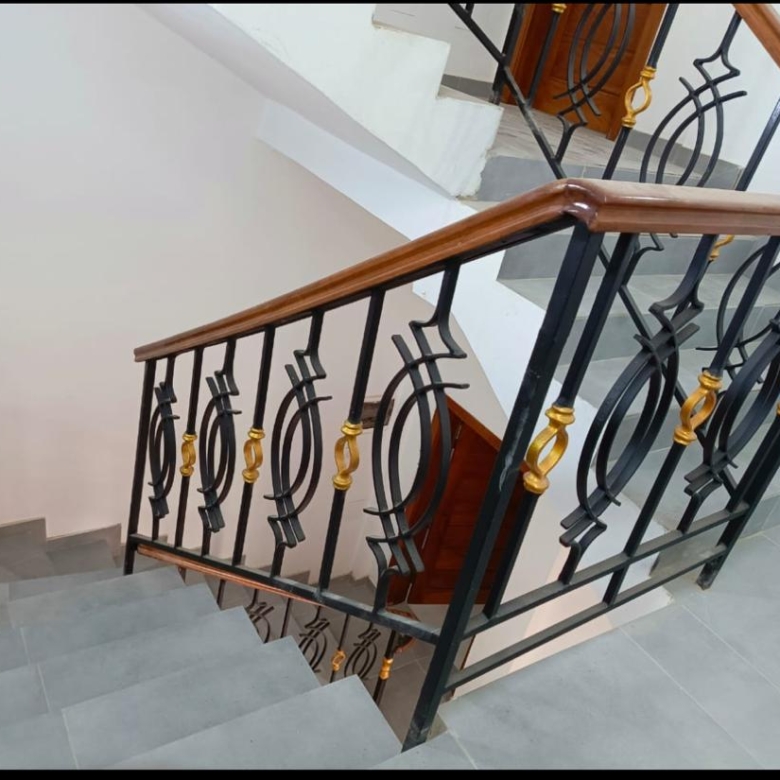 Villa avec piscine à louer à Cotonou Fidjrossè