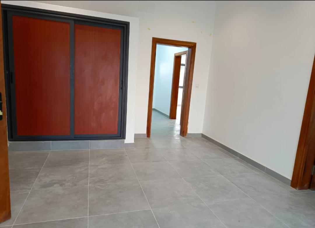 Villa avec piscine à louer à Cotonou Fidjrossè