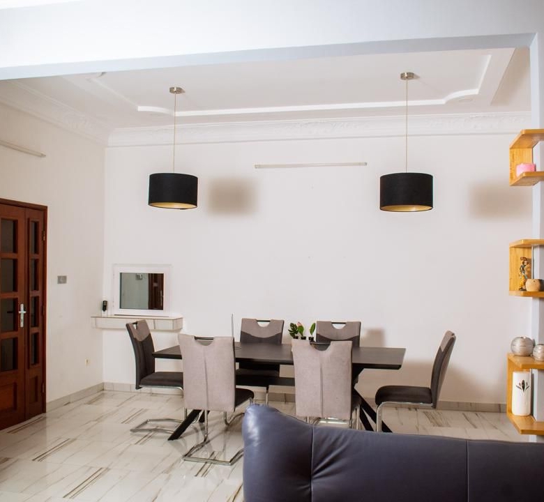 Villa meublée à louer à Cotonou Fidjrossè (63)