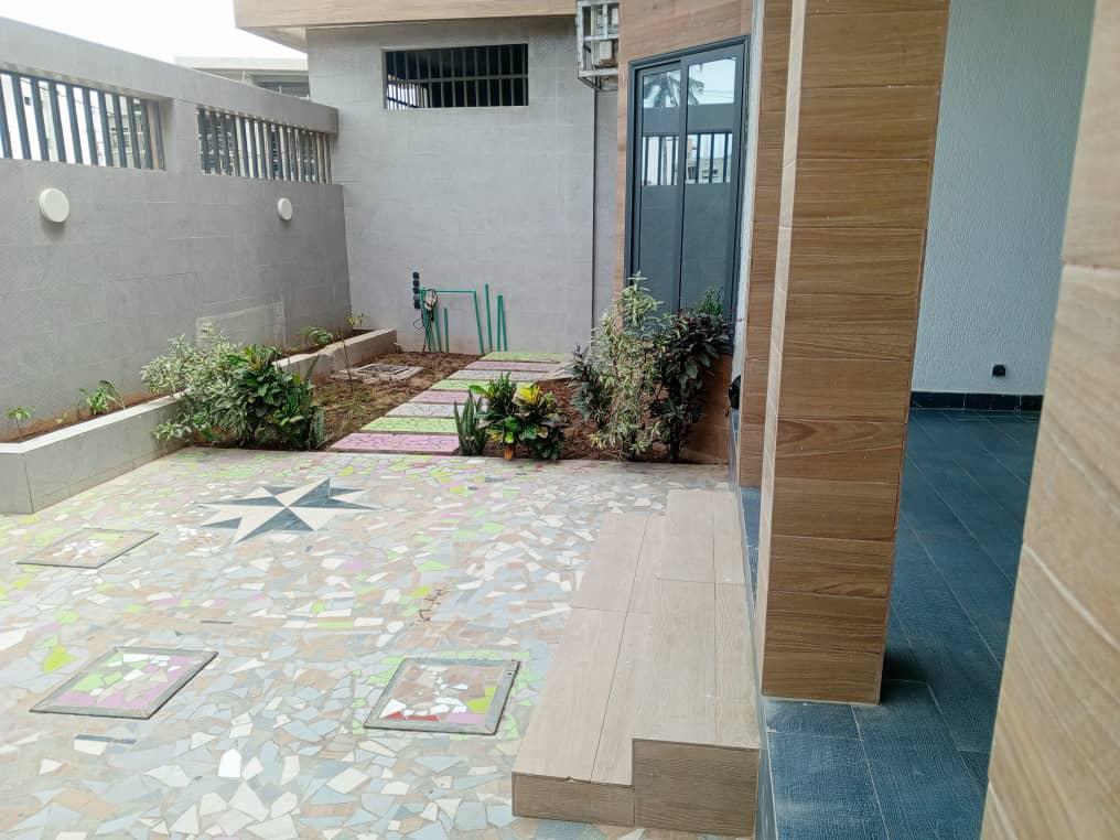 Appartement Entrée Personnelle à Fidjrossè