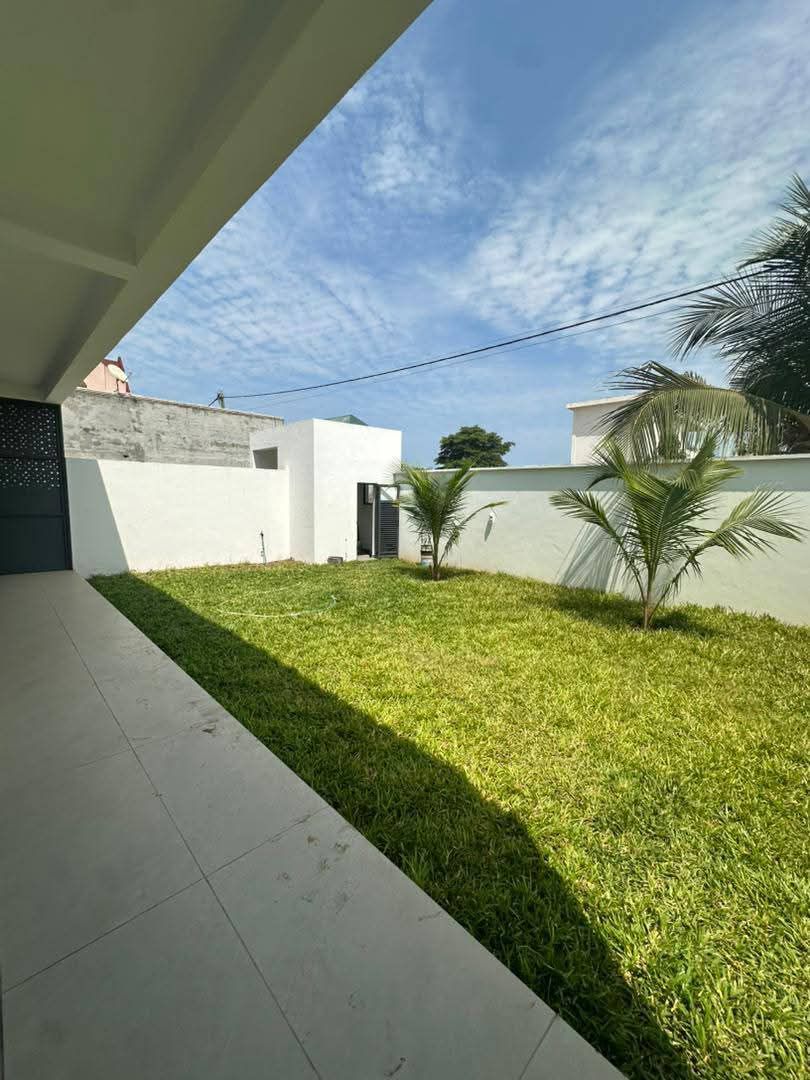 Appartement à louer à Cotonou Fidjrossè Plage (16)