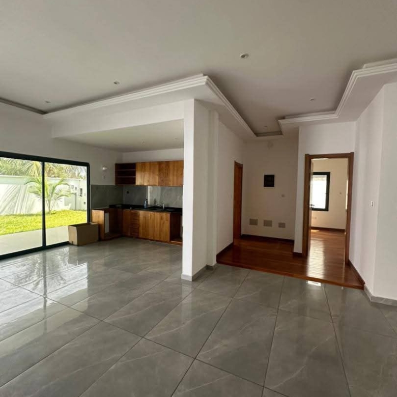 Appartement à louer à Cotonou Fidjrossè Plage (16)