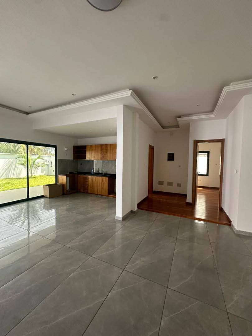 Appartement à louer à Cotonou Fidjrossè Plage (16)