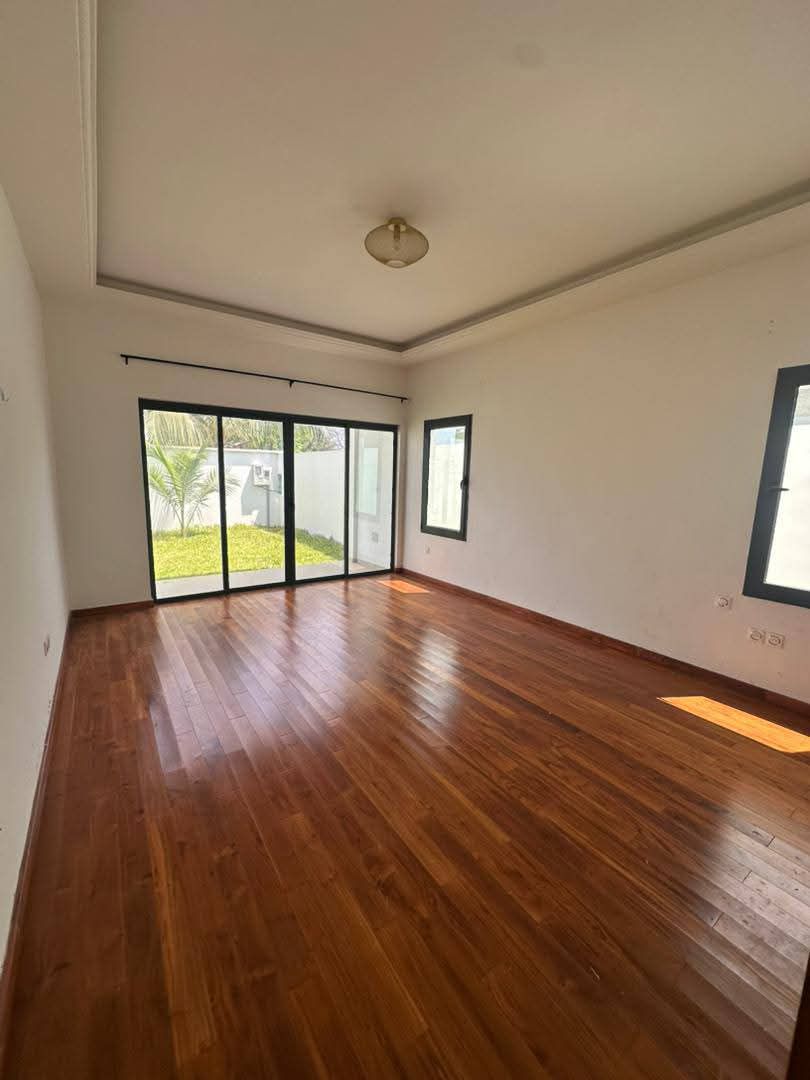 Appartement à louer à Cotonou Fidjrossè Plage (16)