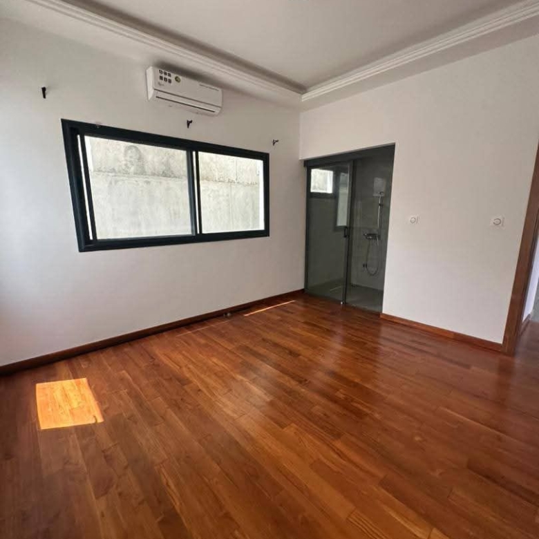 Appartement à louer à Cotonou Fidjrossè Plage (16)