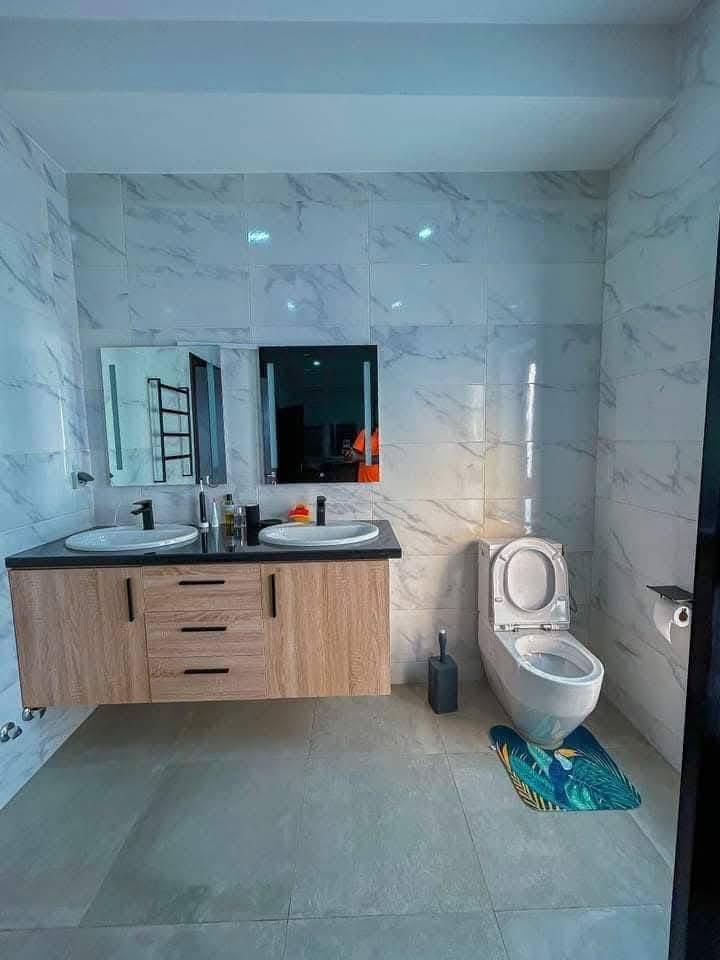 Appartement meublée moderne à louer à cotonou Fidjrossè plage