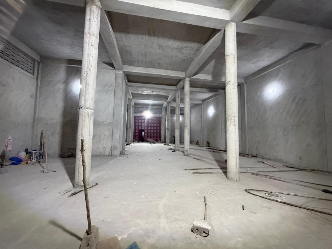 Magasins à louer à Cotonou Jéricho
