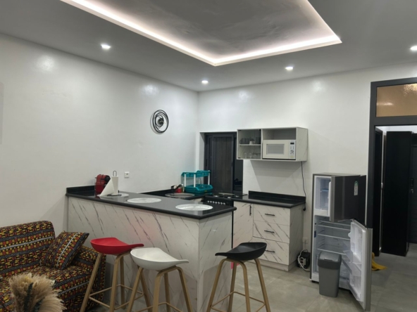 Studio meublé à louer à Cotonou Fidjrossè Houenoussou