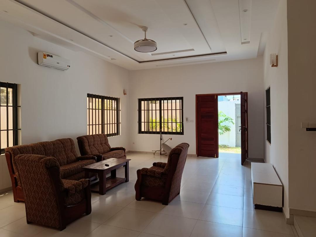 Villa A louer à Cotonou Fidjrossè Plage
