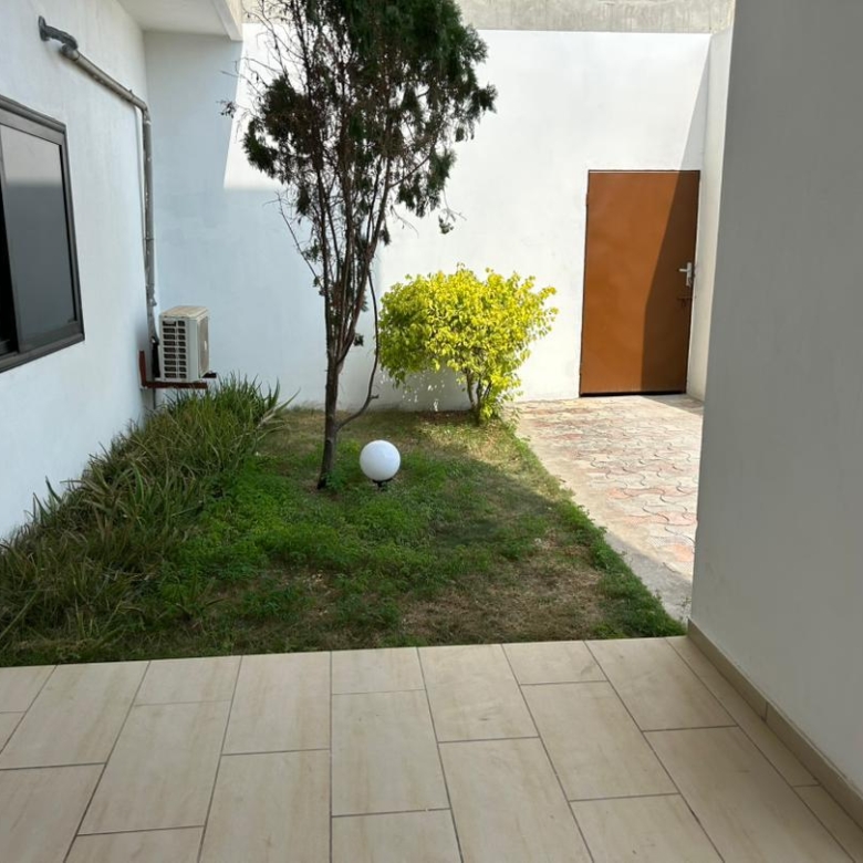 Villa à louer à Cotonou Akpakpa Zone des Ambassades (9)