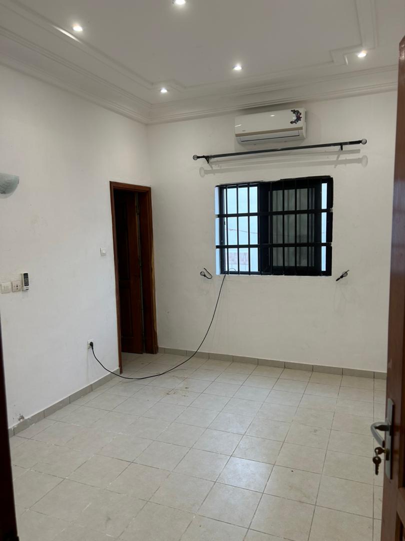 Villa à louer à Cotonou Akpakpa Zone des Ambassades (9)