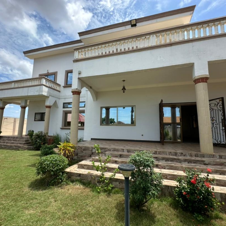 Villa à vendre à Abomey Calavi Akassato
