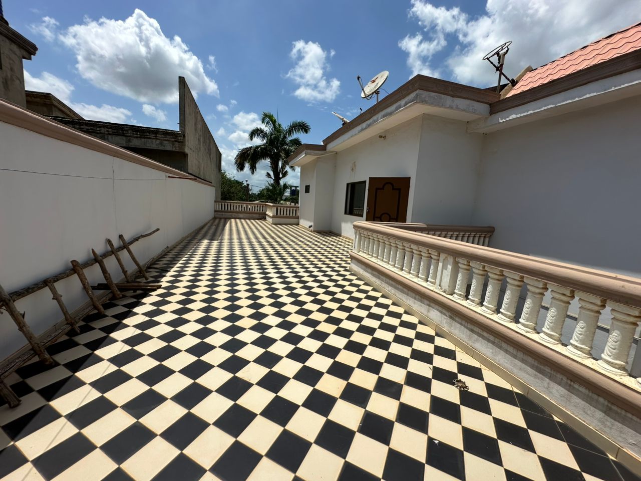 Villa à vendre à Abomey Calavi Akassato