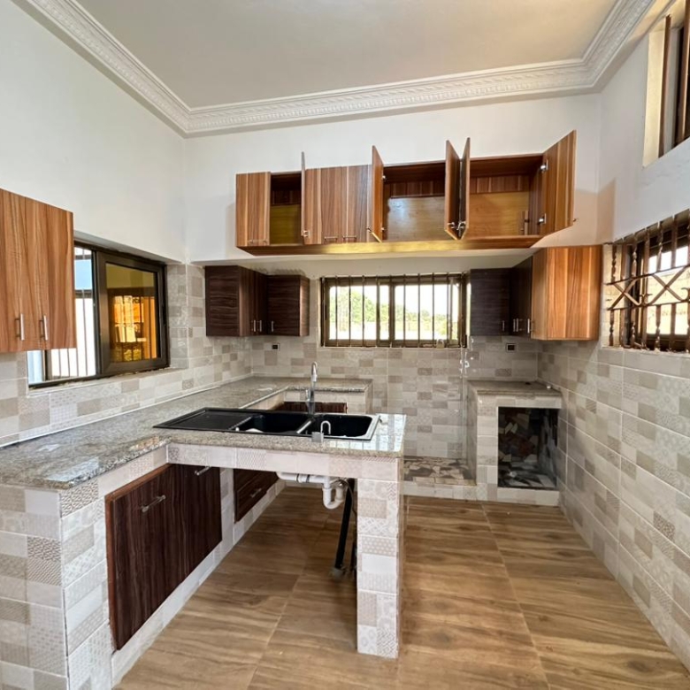 Villa à vendre à Abomey Calavi Akassato
