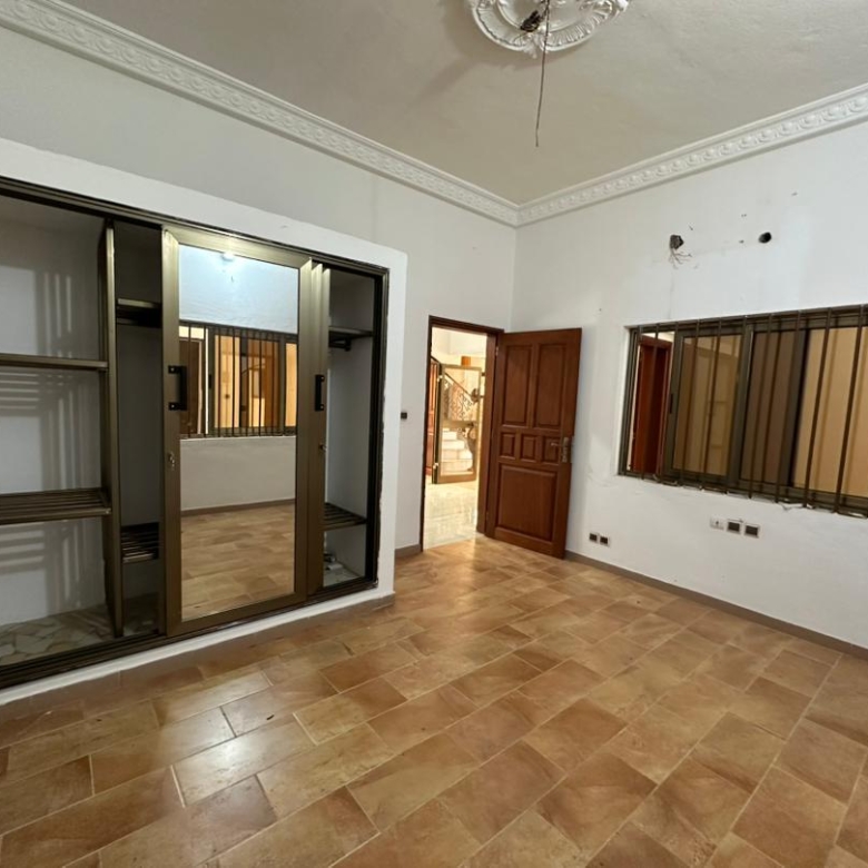 Villa à vendre à Abomey Calavi Akassato