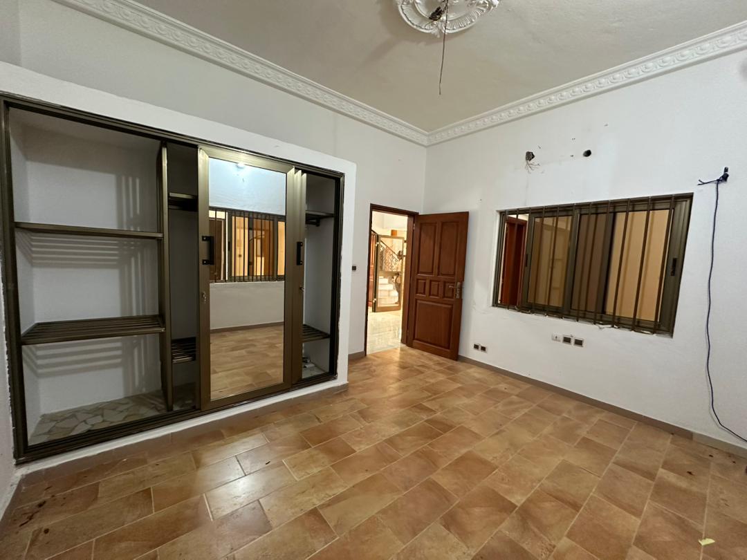 Villa à vendre à Abomey Calavi Akassato