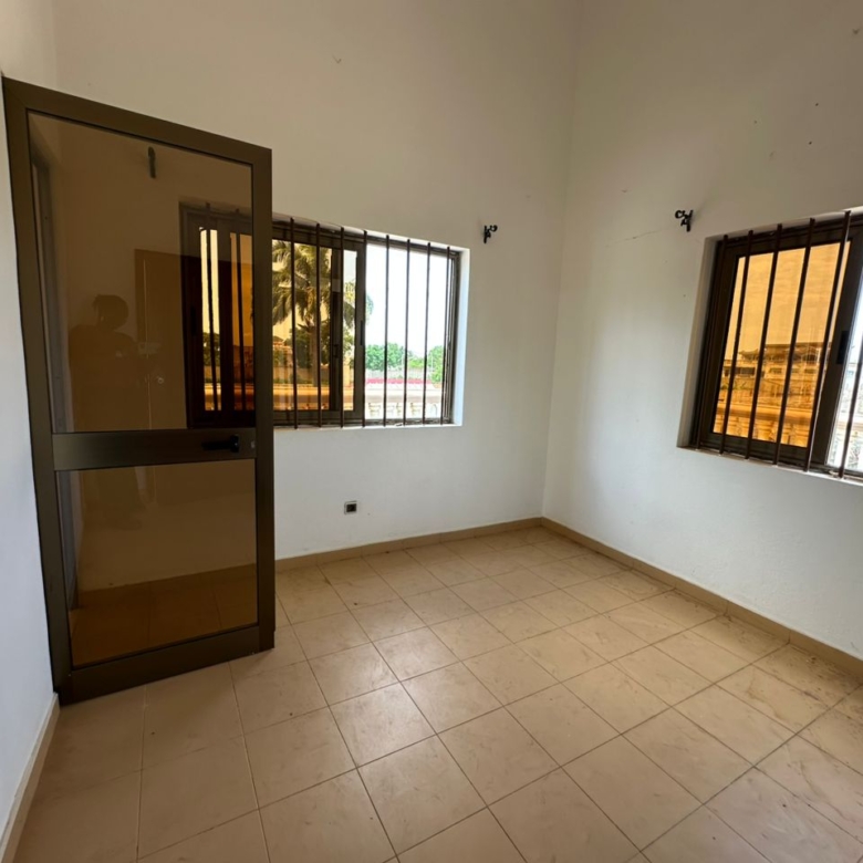 Villa à vendre à Abomey Calavi Akassato