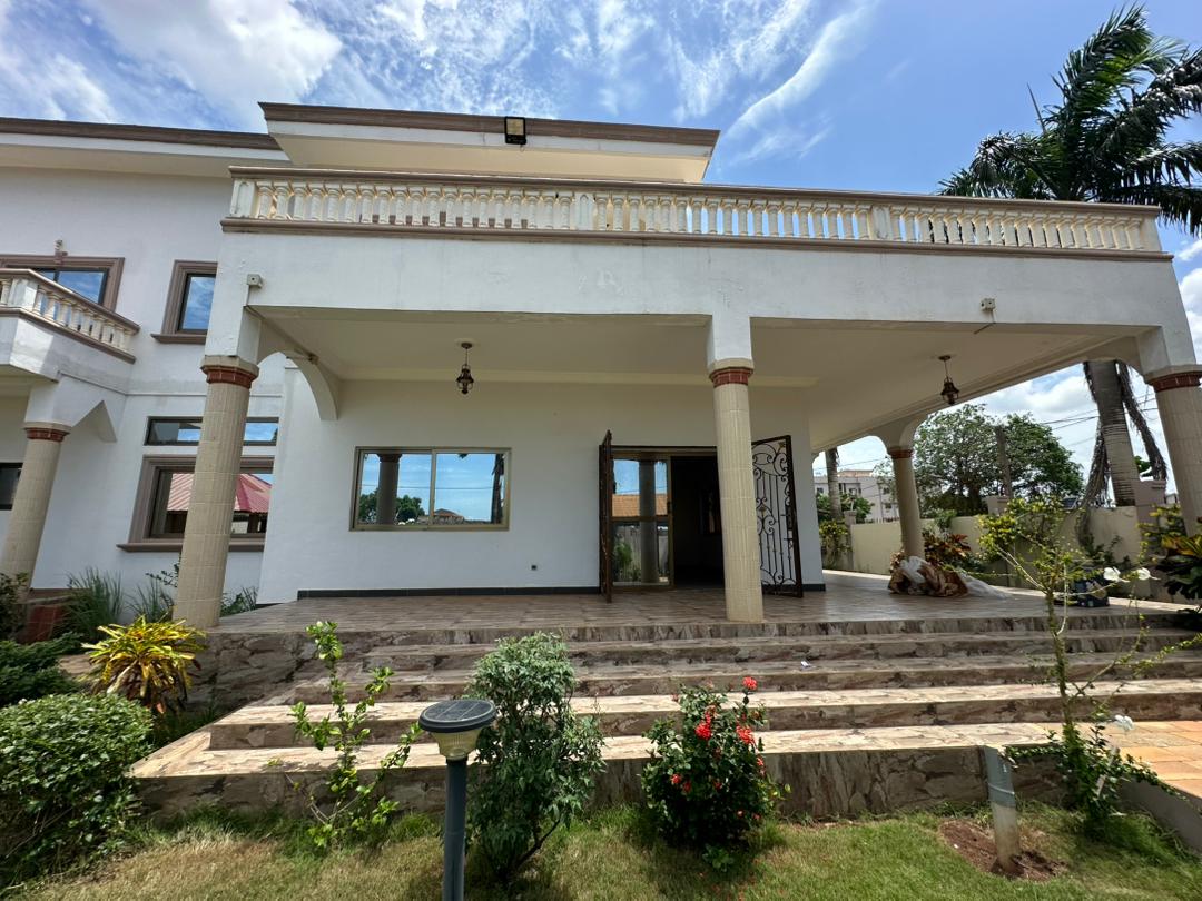 Villa à vendre à Abomey Calavi Akassato