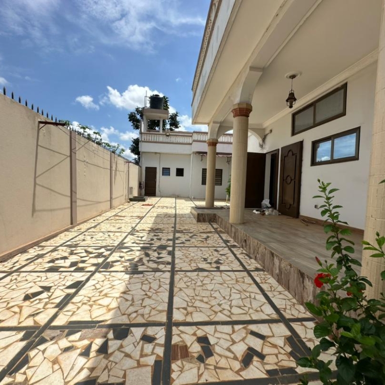 Villa à vendre à Abomey Calavi Akassato