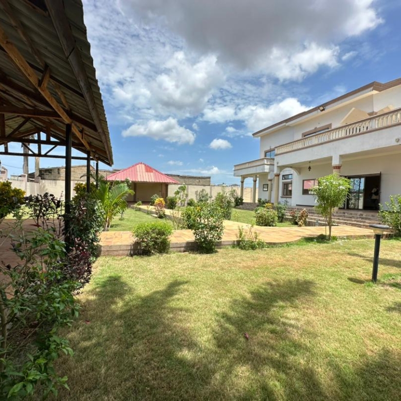 Villa à vendre à Abomey Calavi Akassato