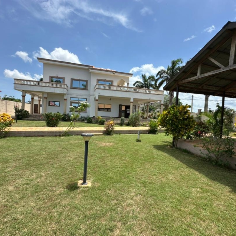 Villa à vendre à Abomey Calavi Akassato