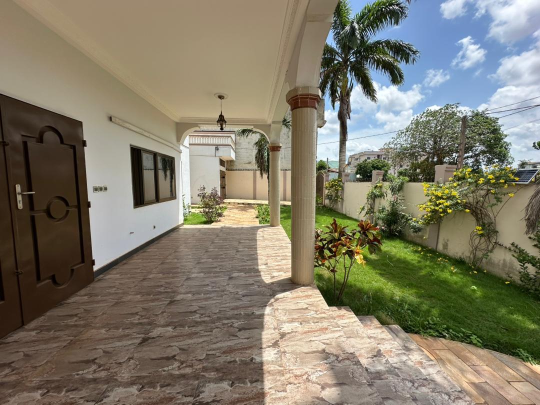 Villa à vendre à Abomey Calavi Akassato