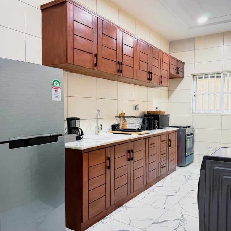 Appartement meublé à louer à Cotonou Fidjrossè Plage (99)