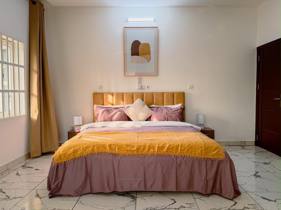 Appartement meublé à louer à Cotonou Fidjrossè Plage (99)