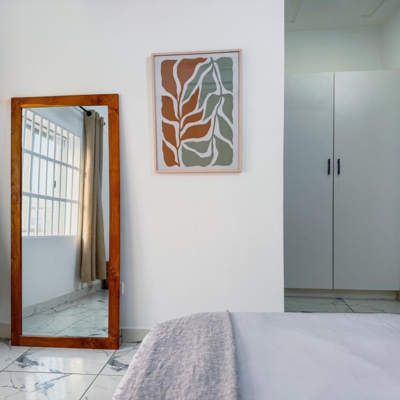 Appartement meublé à louer à Cotonou Fidjrossè Plage (99)