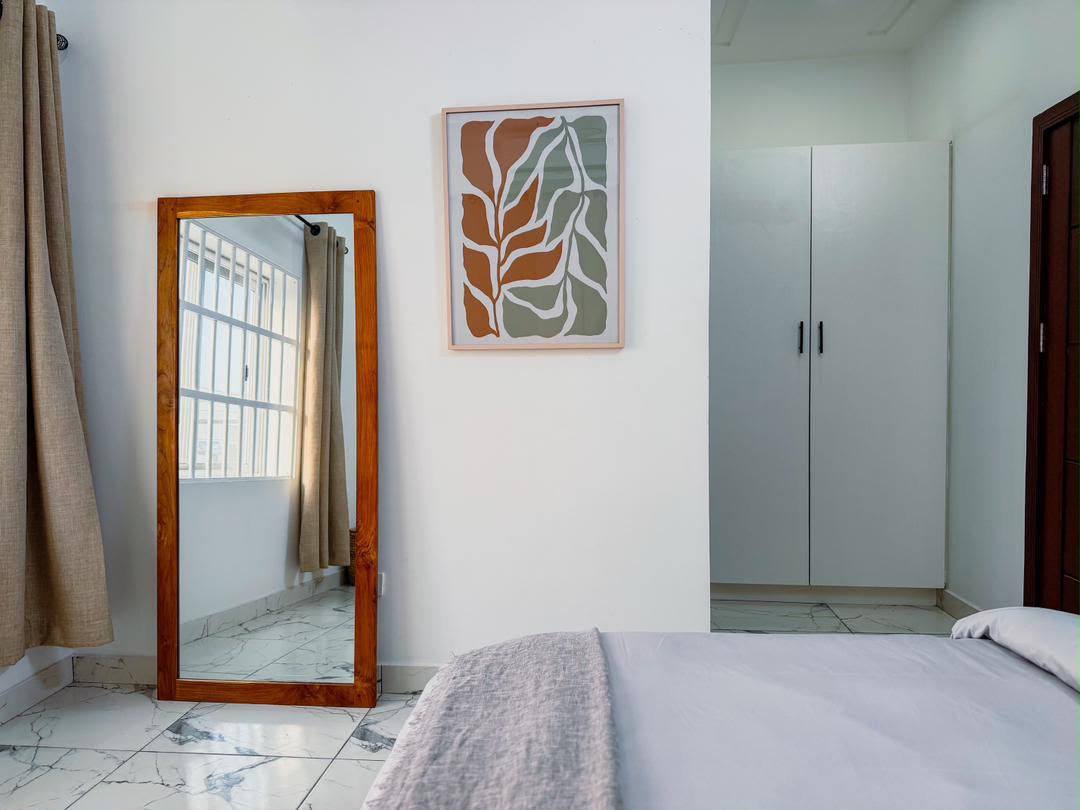 Appartement meublé à louer à Cotonou Fidjrossè Plage (99)