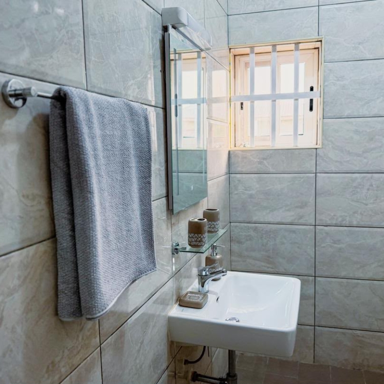 Appartement meublé à louer à Cotonou Fidjrossè Plage (99)