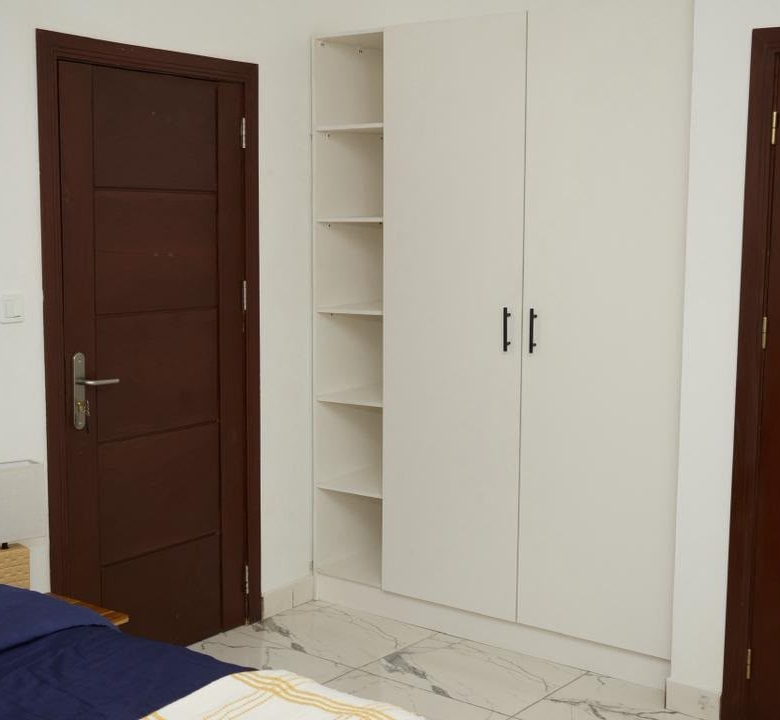 Appartement meublé à louer à Cotonou Fidjrossè Plage (118)